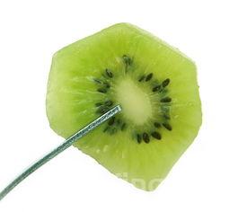 夏天腊八蒜的腌制方法，夏天怎样腌腊八蒜又脆又绿