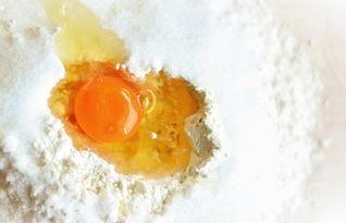高筋面粉尽量少吃，高筋面粉和低筋面粉有什么区别