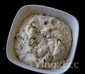 猪肚鸡汤怎么煲汤才白，猪肚鸡煲汤怎么做汤会奶白色