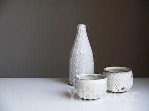 为什么要用陶瓷坛装酒,白酒为什么用陶坛贮存