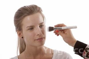 喝红酒红脸是怎么回事,为什么喝红酒会上脸