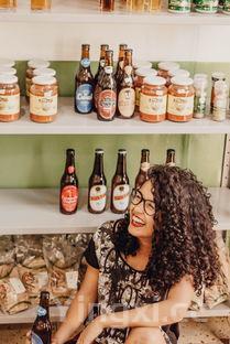 这种酒瓶怎么开，酒瓶子如何开