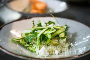 素炒芦笋图片与吃法大全,素炒芦笋的家常做法