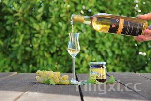 荷花酒是哪里生产的，荷花酒99元的是不是假酒