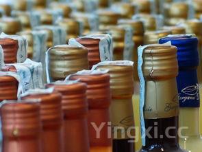 白酒瓶为什么只能往外倒,白酒装瓶会干了为什么