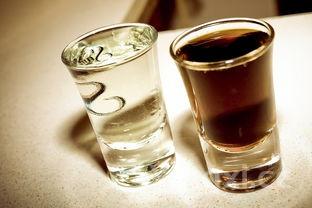 一个人去酒吧怎么花钱最少，一个人去酒吧如何点酒