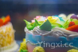 8岁12岁蛋糕画，八岁蛋糕图片简笔画