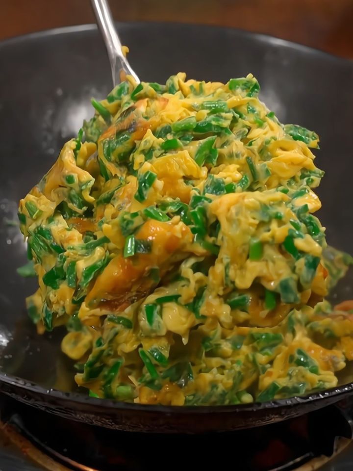 韭菜炒鸡蛋怎么炒好吃视频，韭菜炒鸡蛋怎么做好吃
